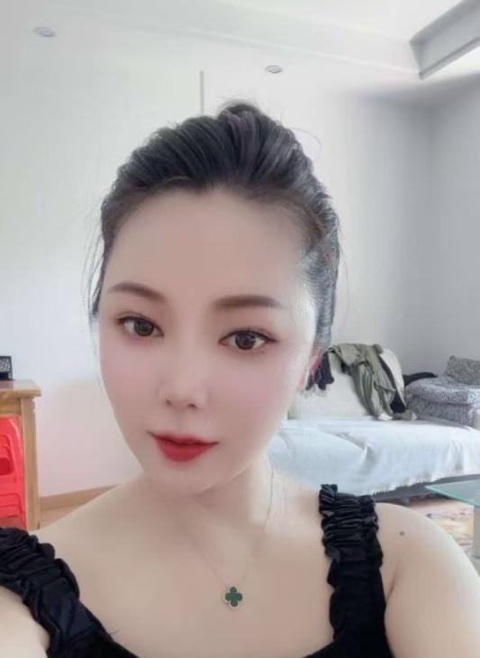 性感大奶莉莉