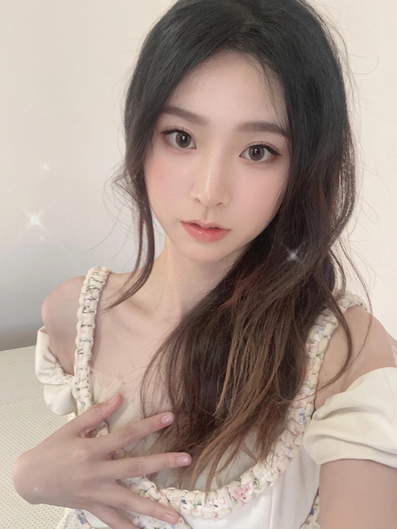 闷骚娇羞妹妹 兼职