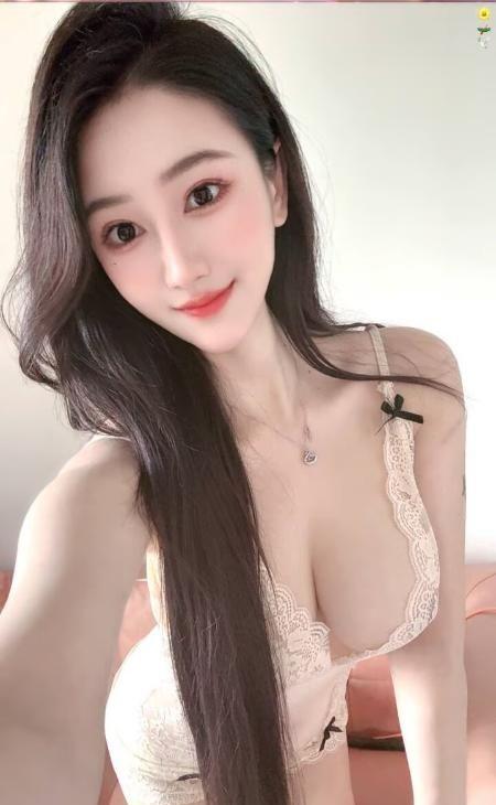 高颜美胸御姐