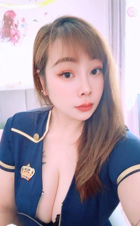 炮击G奶豪乳骚妇